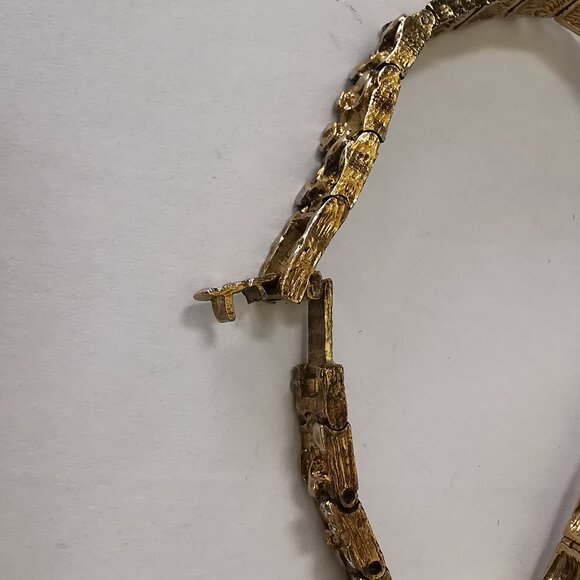 Vtg Waltham Ladies 15mm Watch Gold Nugget Style Band w Diamonds- RUNS - Picture 11 of 15